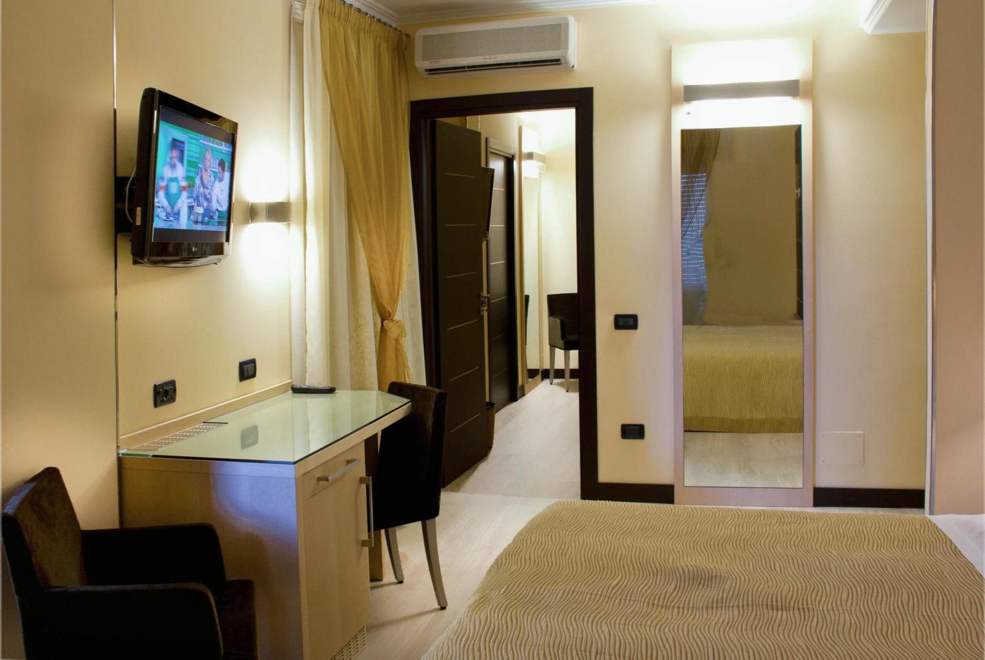 Hotel Imperial San Benedetto del Tronto Exteriör bild