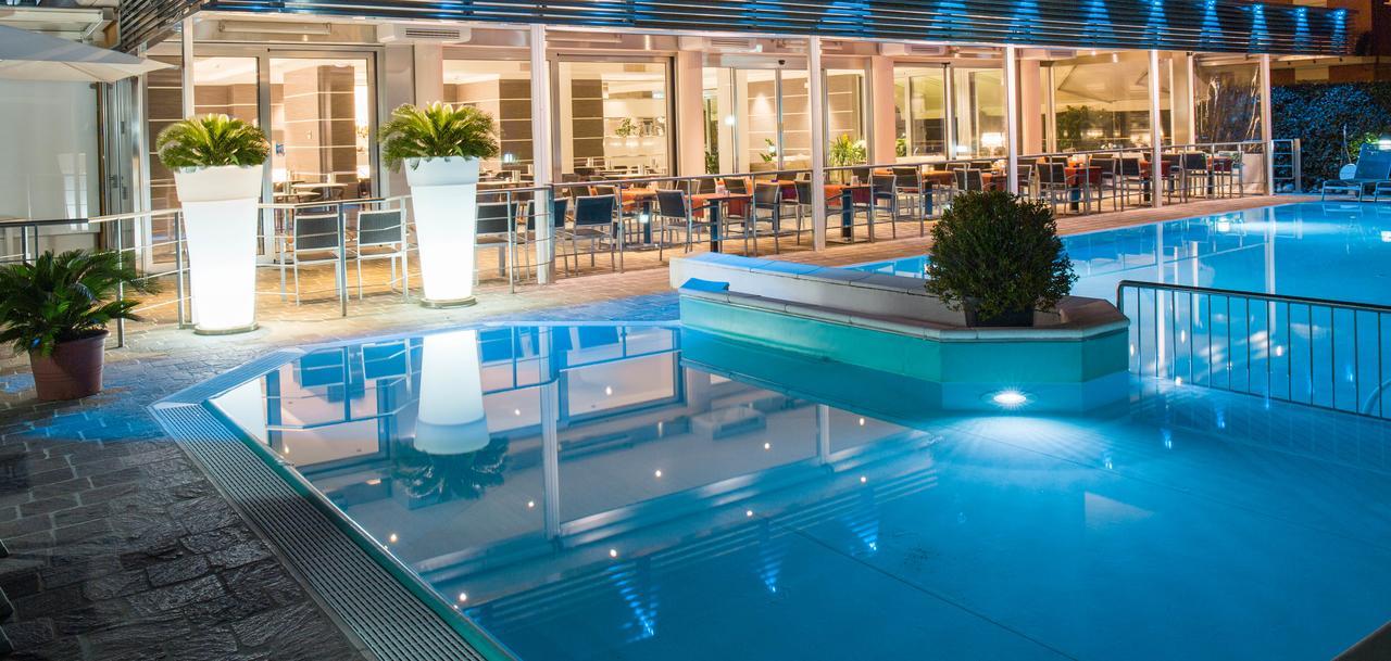 Hotel Imperial San Benedetto del Tronto Exteriör bild