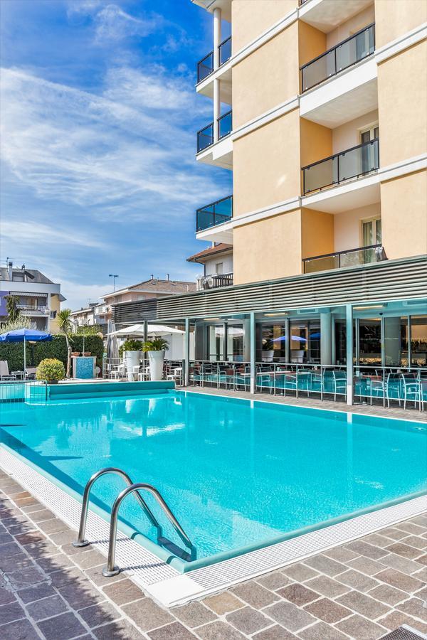Hotel Imperial San Benedetto del Tronto Exteriör bild