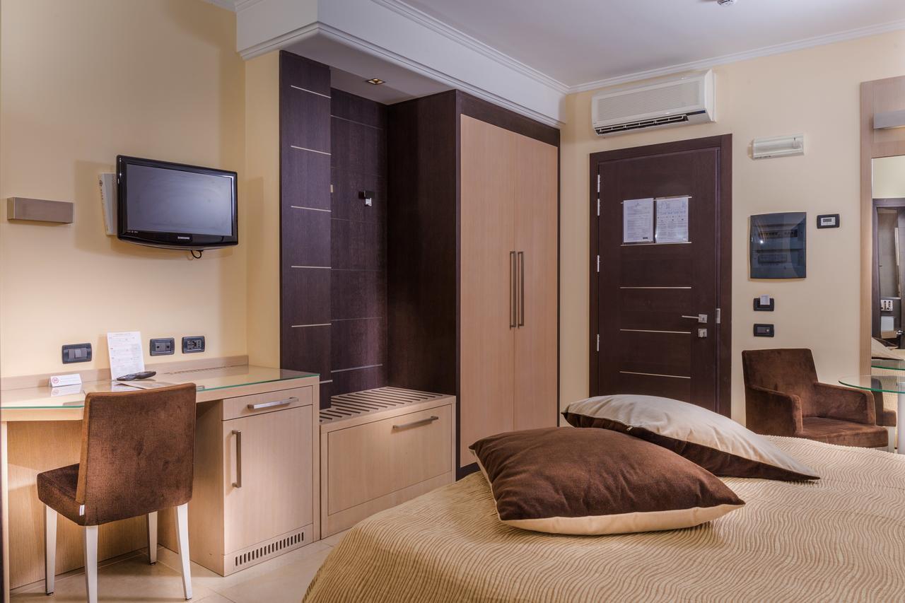 Hotel Imperial San Benedetto del Tronto Exteriör bild