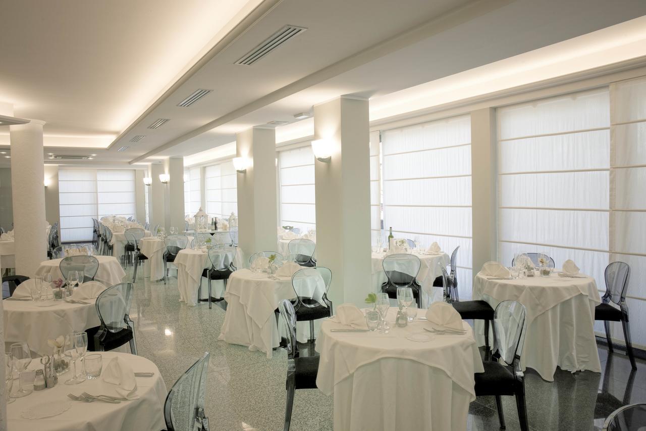 Hotel Imperial San Benedetto del Tronto Exteriör bild