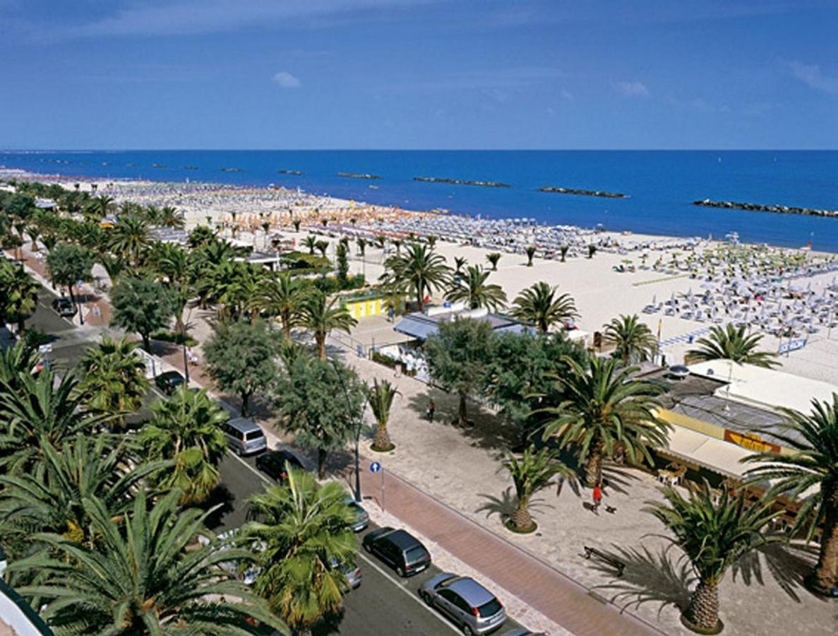 Hotel Imperial San Benedetto del Tronto Exteriör bild